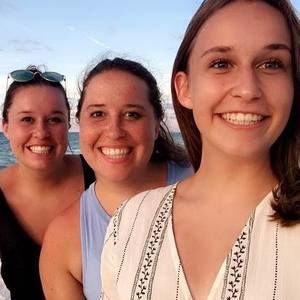 Meet your Posher, Brenna